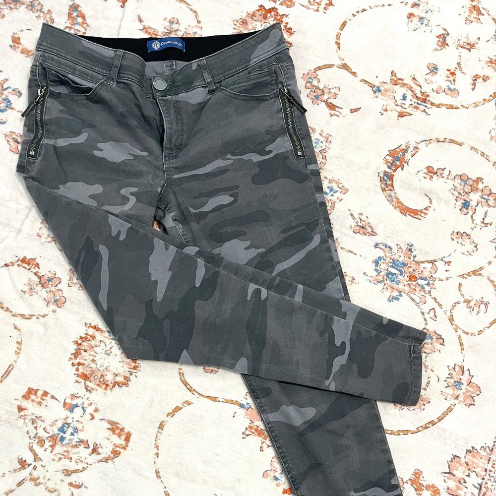 Democracy Gray Camo Skinny Jean Pants with Zipper Pockets Size 12
